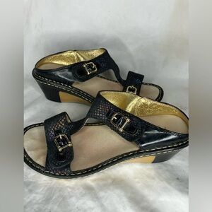 Alegria Lara wedge sandal brand new 38